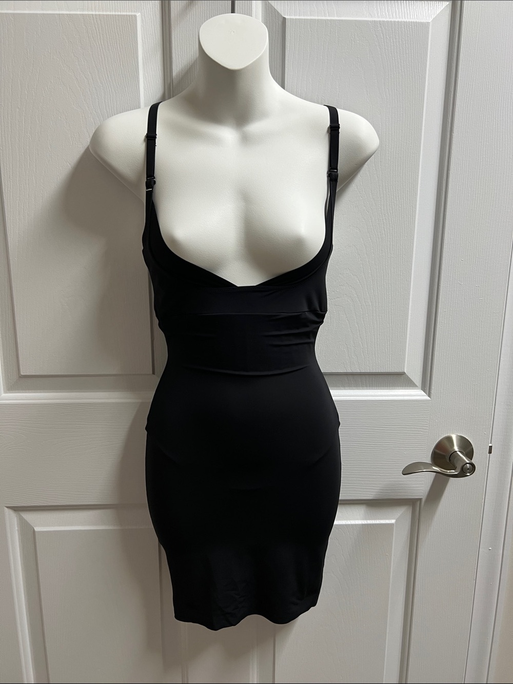 Maidenform Black Shaping Slip Straps small S NWOT built in panties